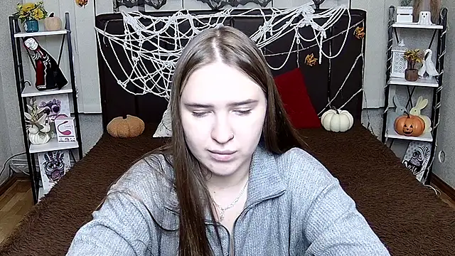 LauraHlot