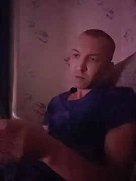_uncle_Mitya-43_ live cam on Stripchat