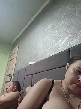 Greta_Tamar live cam on Stripchat