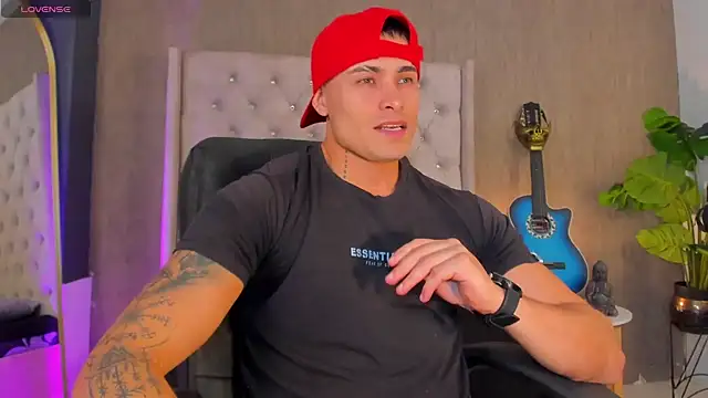 connorsmiith live cam on Stripchat