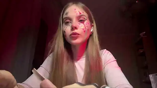 amiralarina live cam on Stripchat