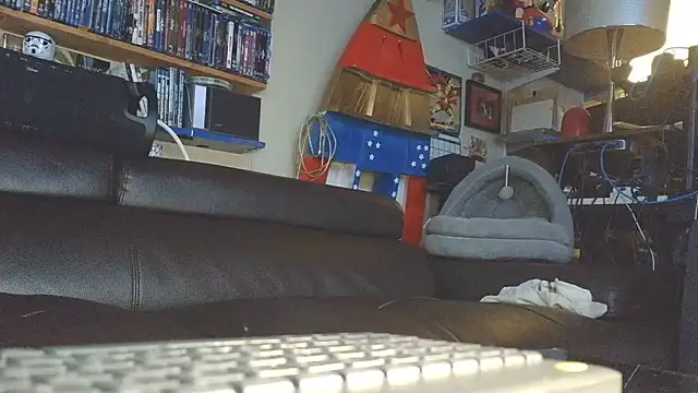overmydadbody222的直播畫面