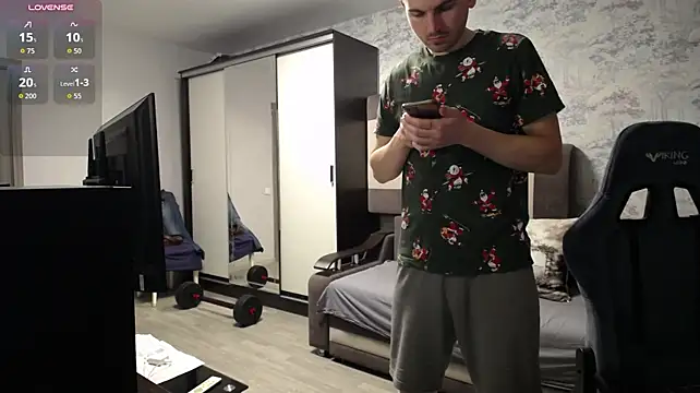 SerzhKorol1 live cam on Stripchat