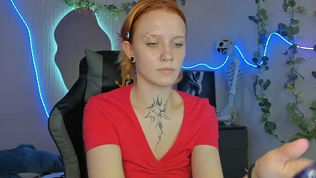 Elastikisss live cam on Stripchat