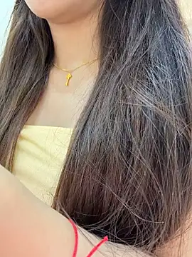 Selenaaaaa-的直播画面