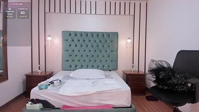 MadissonLow webcam