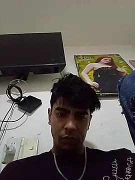 Endrick-23 live cam on Stripchat