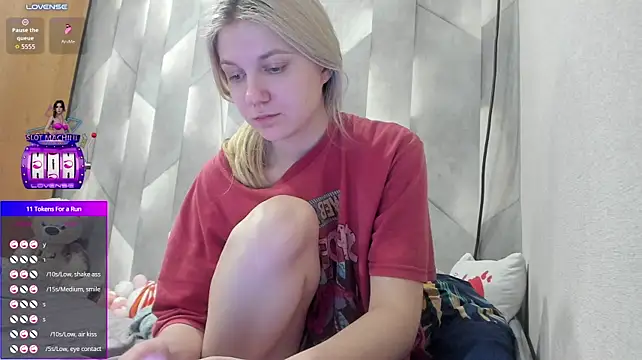 Tiny_Kiss