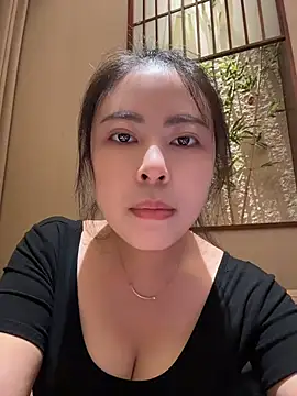 YaoYao8888 live cam on Stripchat