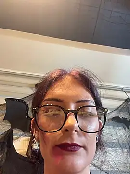 jadevesper (F young) - 🎃Legs open tease clit🎃