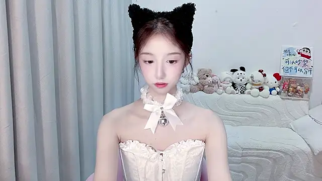 lucky-tt live cam on Stripchat