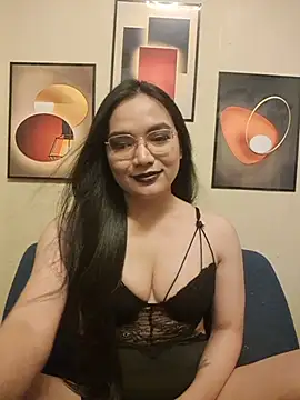 SweetJewel live cam on Stripchat
