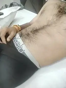 Mr_Hotyy live cam on Stripchat
