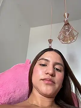 ViankaRose live now