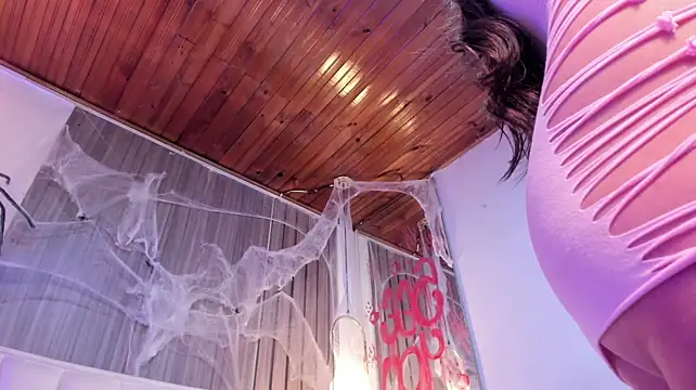 SofiCandy_ live cam on Stripchat
