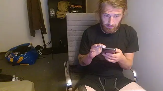 Explosive_andyy live now