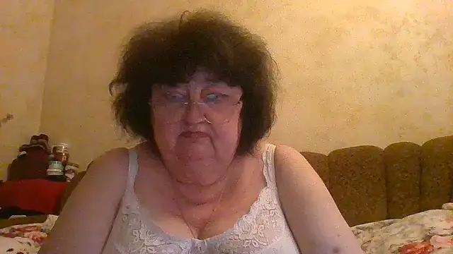 MilaSky5303 live cam on Stripchat