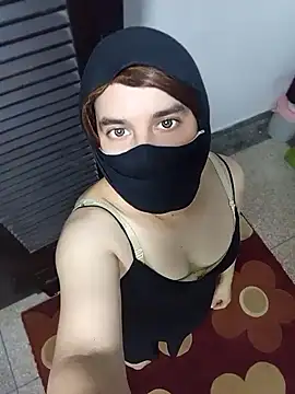 Banouti_23 live cam