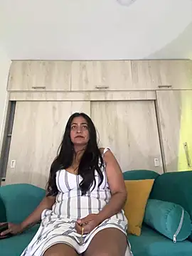 Adele_Sweett live cam on Stripchat