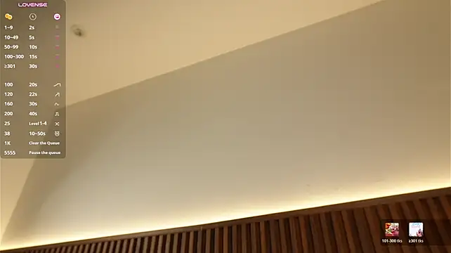elodie_walker live cam on Stripchat