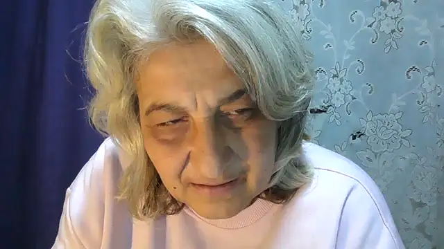 ExquisiteMature live now