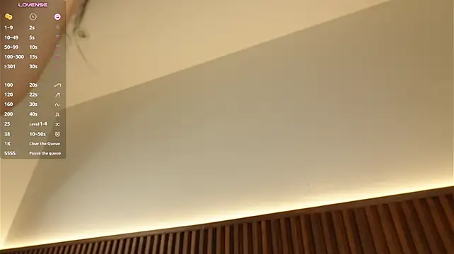 elodie_walker live now