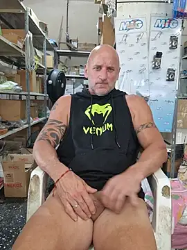 Senor_martin live cam on Stripchat