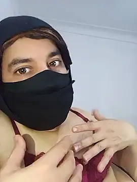 Banouti_23 live cam