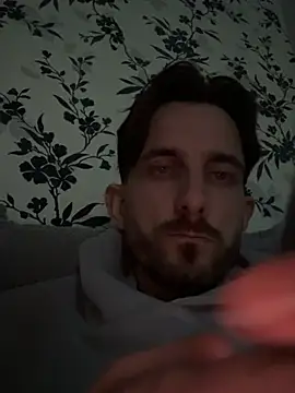 UKBig8incha live cam preview
