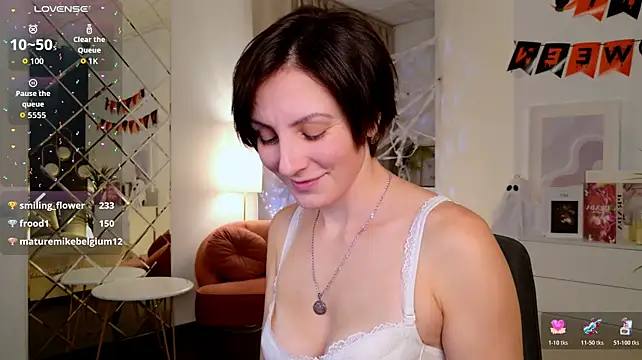 LorenDaze live now