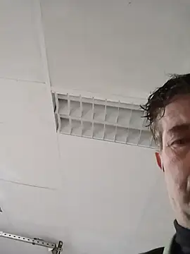 Turbo2210 live cam on Stripchat
