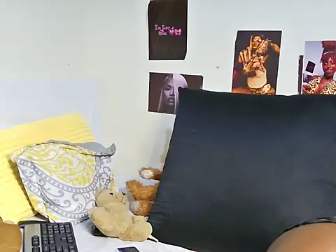 Aria_ah live cam on Stripchat