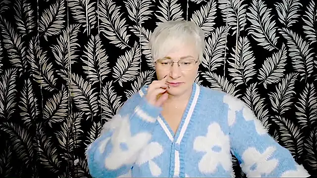 Olivia_playful