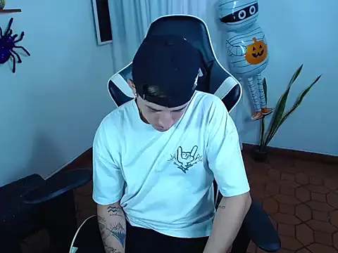 420Liam live cam on Stripchat