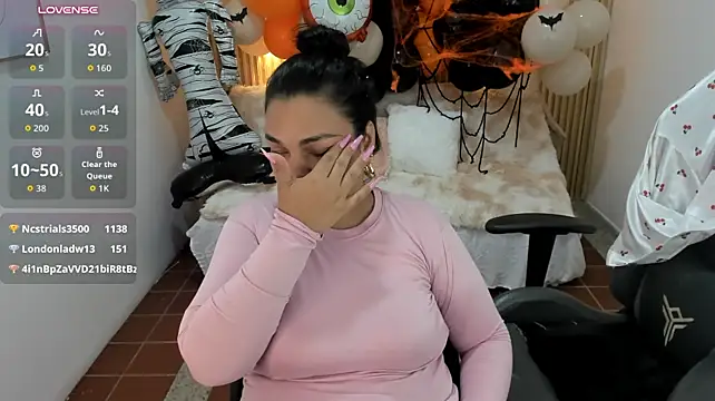Cloe_35的直播畫面