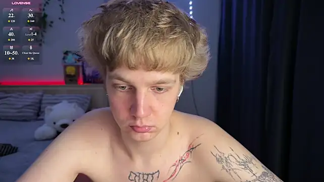 olivertasty live cam on Stripchat