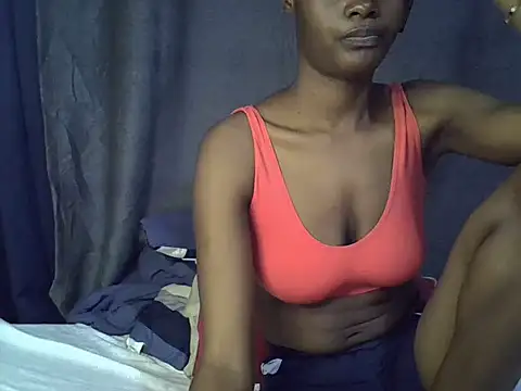 Slender_kerry live cam on Stripchat