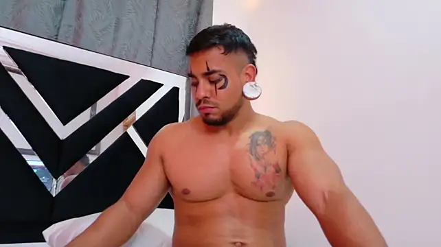 DrakeEvans live cam on Stripchat
