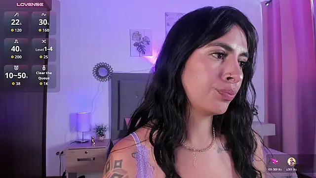 Luna_Zahara live cam on Stripchat