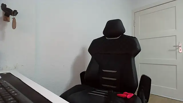 fit_ass_2021 live cam on Stripchat