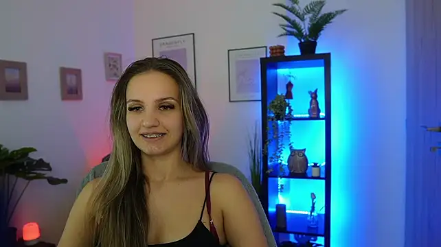 Jada_Shy live cam on Stripchat