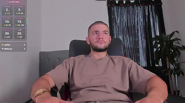 MaximusClark live cam preview