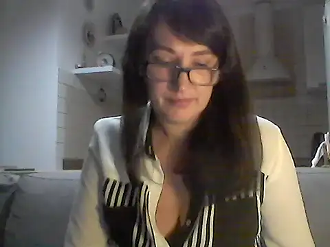 Elena48324 live cam on Stripchat