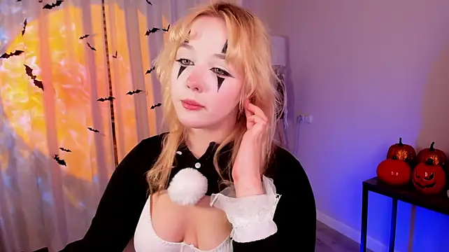 MissBunnyDoll live cam on Stripchat