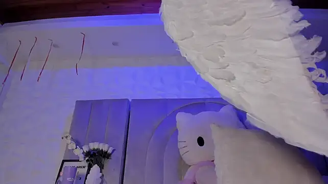 chloe_larson