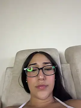isabellaHill2 live cam preview