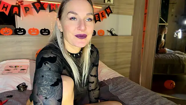 SpaceJet_0Novolyn live cam on Stripchat