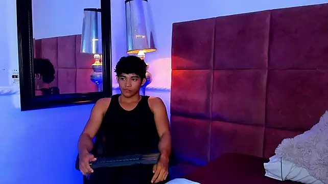 Luca_mashle live sex cam