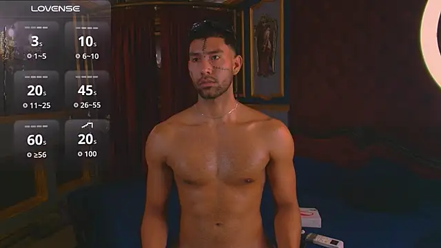 AronnCruz live cam on Stripchat