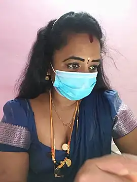 TamilPonnuJeevitha live cam on Stripchat
